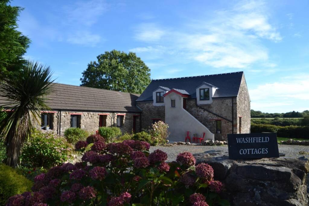 Farmhand Cottage Narberth Eksteriør billede